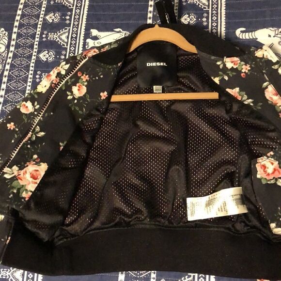Diesel Floral Bomber Jacket NWT XS – Black Pink Rose Print Cropped Varsity Style - Picture 8 of 10